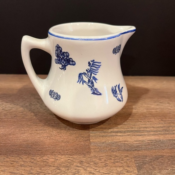 Vintage Hall Japanese Garden Creamer and Cup Restaurant Ware -Blue Willow - Picture 4 of 10